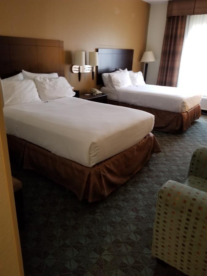 Holiday Inn Express Hotel & Suites Canton By Ihg Exterior foto